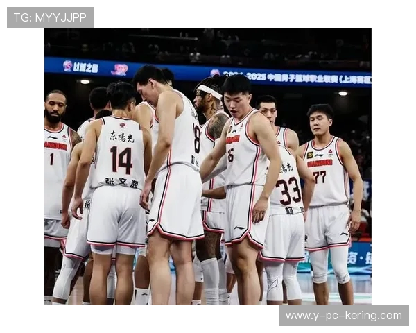 2017年CBA精彩对决回顾山东队与广东队的巅峰对抗录像分析